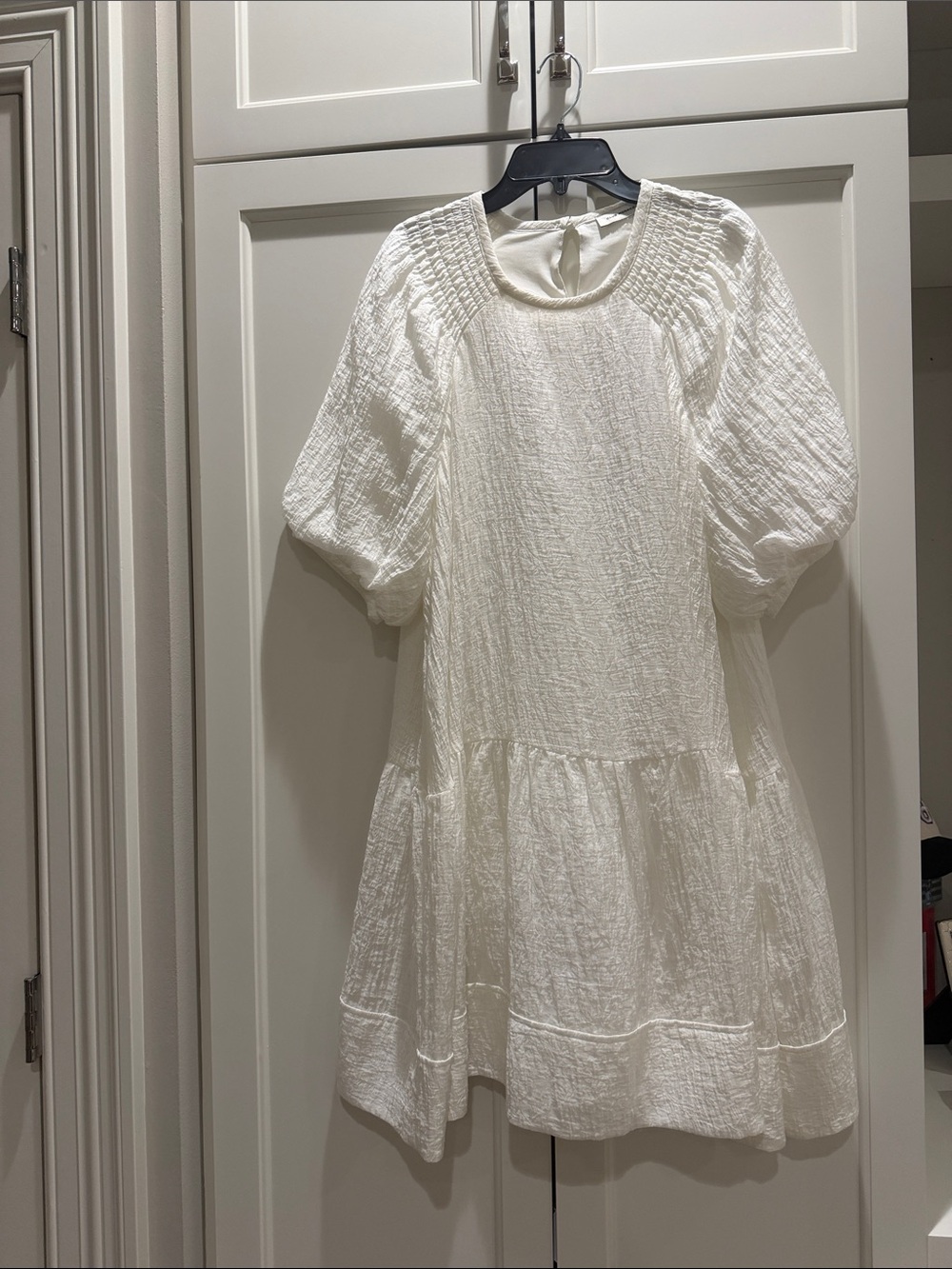 Women’s white Puff-Sleeve Tiered Dress Club Monaco